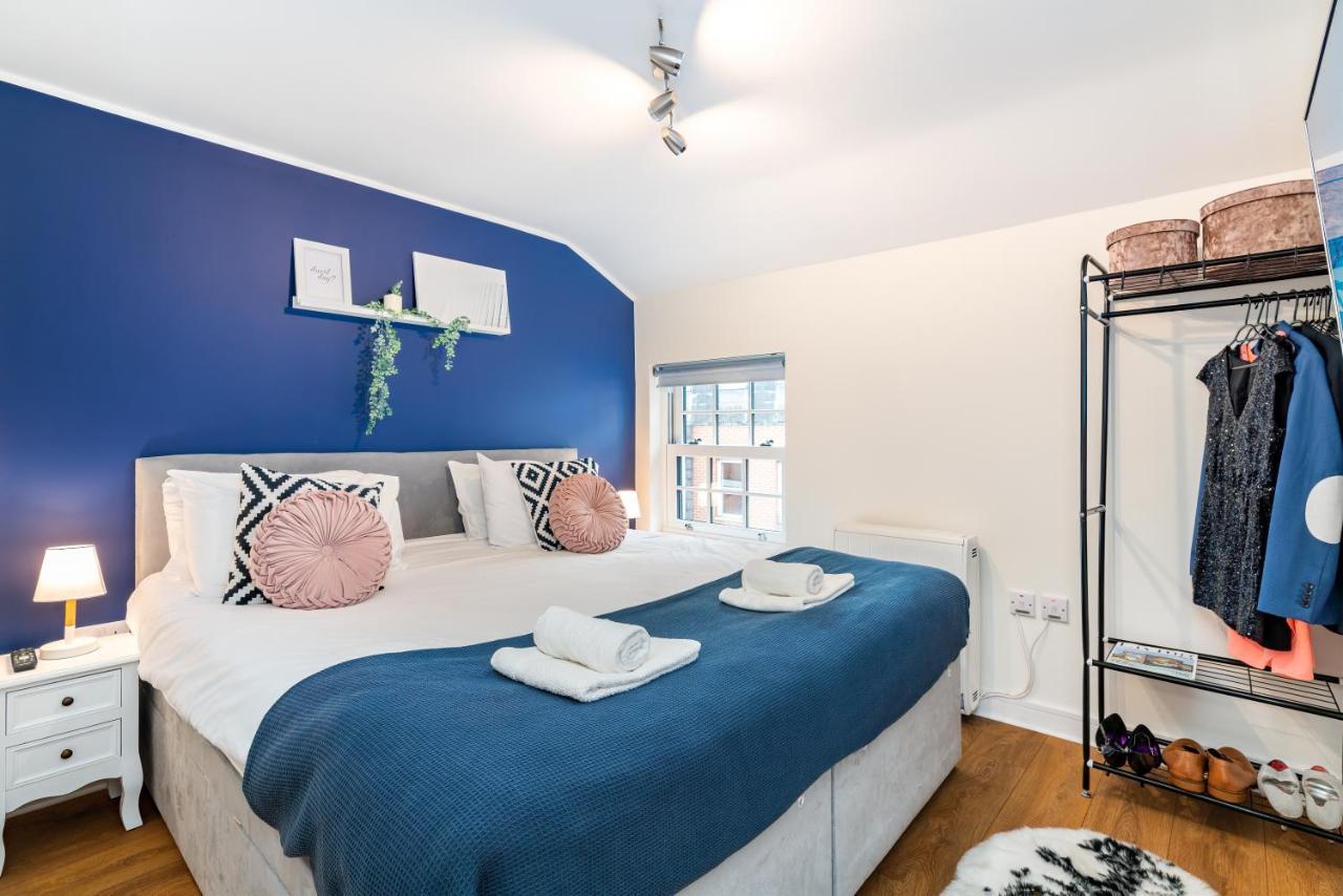 Town Center Apartment With 55” Smart Tv+Netflix Andover Buitenkant foto